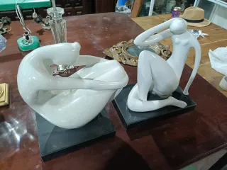 Figuras de porcelana pareja.