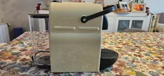 Cafetera Nespresso Crema Delongui