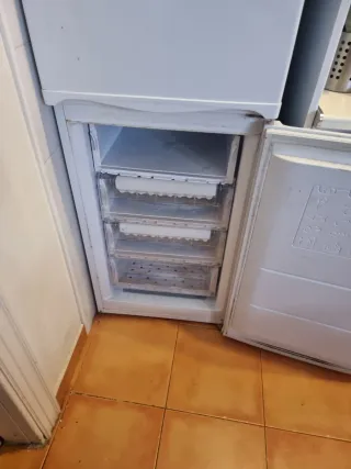 Nevera Indesit Blanca