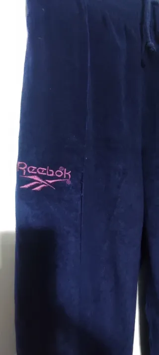 Chándal Reebok morado vintage piel de melocotón