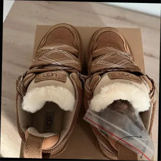 UGG Lowmel Chestnut/Dune Botas Unisex