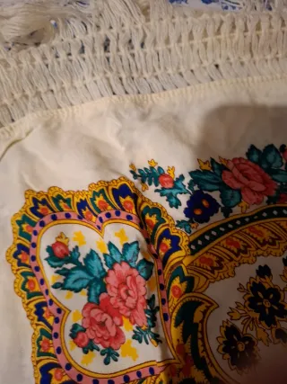 Pañuelo Portobello floral con flecos