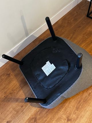 Sillón de tela gris