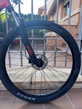 Bicicleta de Montaña Scott Roja