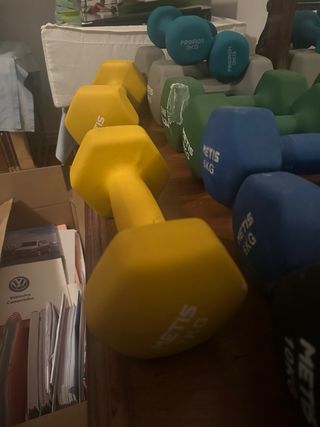 Manubri da palestra e panca