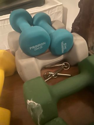 Manubri da palestra e panca