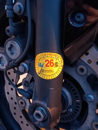 Yamaha Mt 07 con extras diferenciadores.