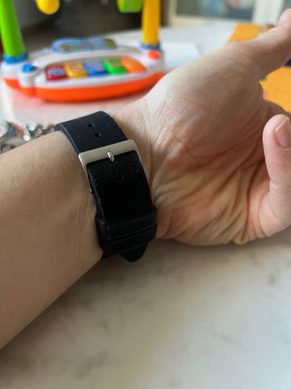 Reloj Guess Negro y Plateado