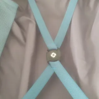 Maleta Samsonite Azul Rígida. Muy ligera.