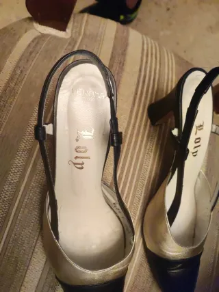 Zapatos VERONA azul marino y Dorados