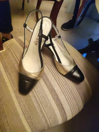 Zapatos VERONA azul marino y Dorados