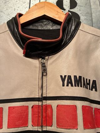 Chaqueta Piel Yamaha Negra y Beige