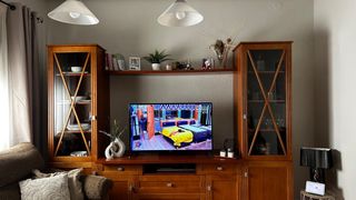 Mobile in legno di ciliegio con vetrine