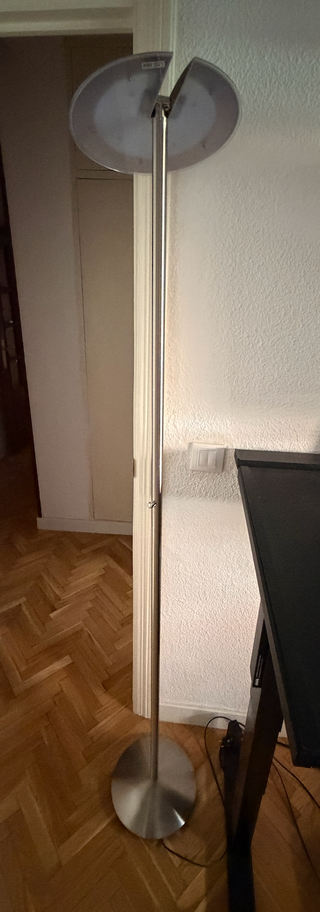 Lámpara de pie LED Leroy Merlin