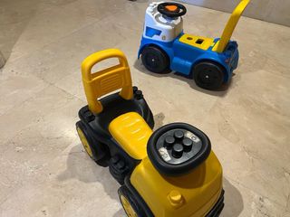 Cuatro corre pasillos y bicicleta niña.