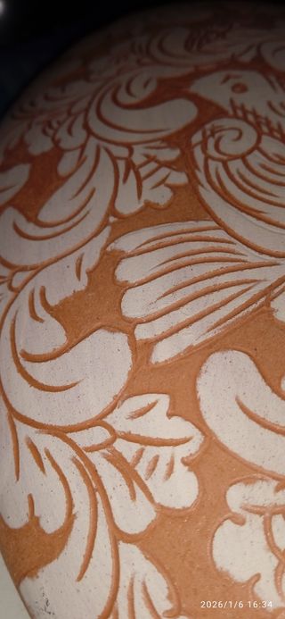 Coppia terrecotte da parete decorate a mano