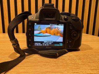 Cámara Nikon D3200 + Accesorios