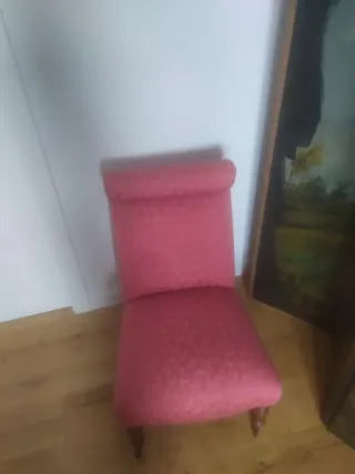 Butaca Burdeos de tela.