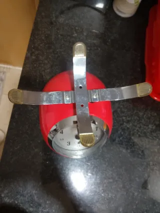 Báscula de cocina roja