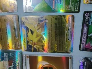 Cartas Pokémon Variadas