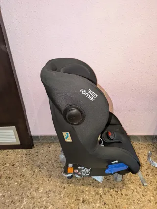Sillita coche Britax Römer en perfecto estado.