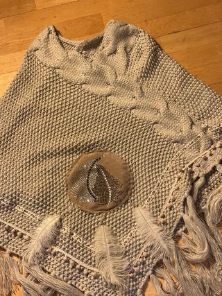 Poncho de Lana Beige y Plateado