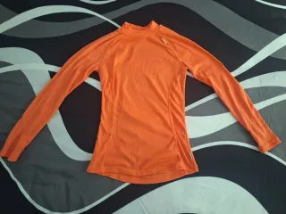 Camiseta térmica naranja manga larga
