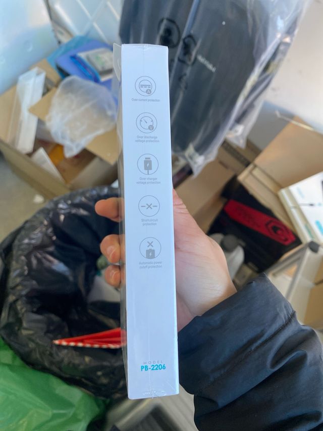 MAXAM Power Bank 9000mAh con Cables Integrados