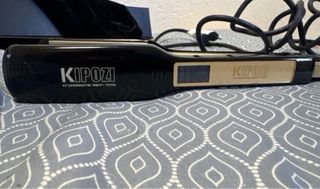 Plancha de pelo KIPOZI negra