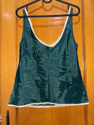 Camisola verde con encaje