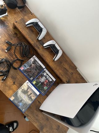 Ps5 Digital Edition + 2 Mandos + FIFA 26 + 2 Juego