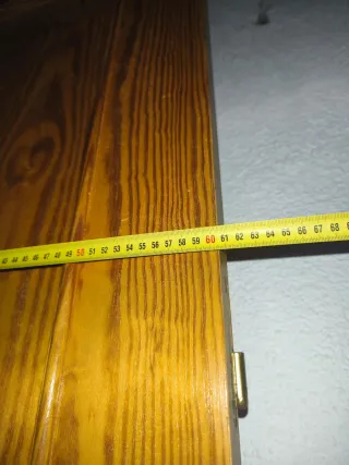 Puerta de madera con cristal