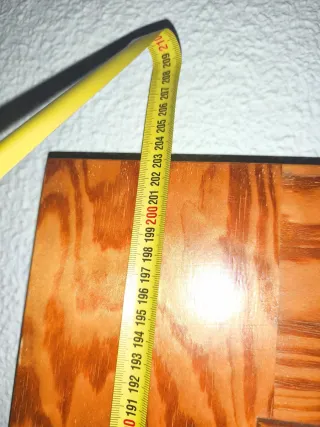 Puerta de madera con cristal