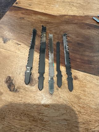 Sierra de calar TACKLIFE con maletín