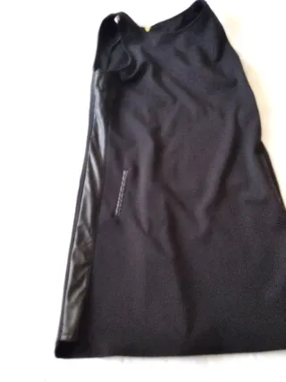 Vestido negro sin mangas