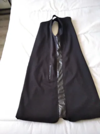 Vestido negro sin mangas