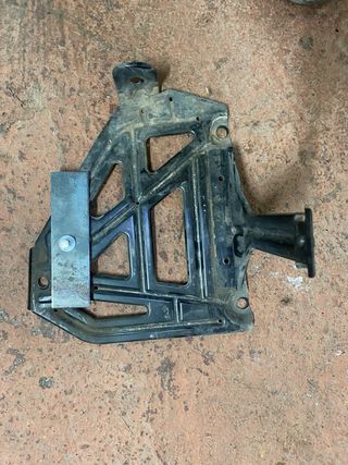 Soporte bajo bateria bmw e46 compact