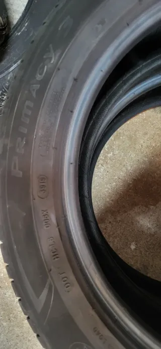 2 Neumáticos de coche 215 55 18 99V son parejas