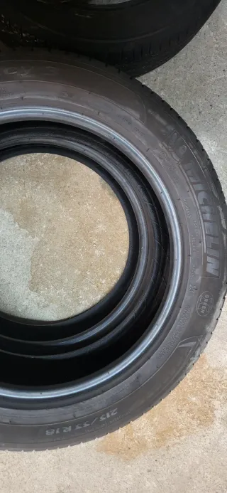 2 Neumáticos de coche 215 55 18 99V son parejas