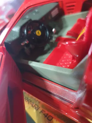Ferrari F40 Pilot Bburago scala da 1/18