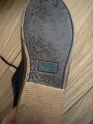 Botines de piel negros