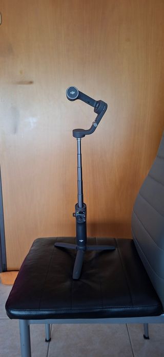 DJI Osmo Mobile 6 Gimbal Stabilizer