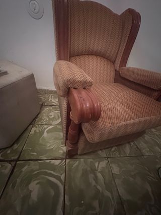 2 Sillones Orejeros Clásicos Beige/Marrón