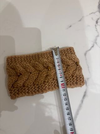 Fascia/Scaldacollo color biscotto con perline