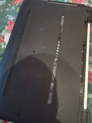 HP i5 7ª Gen Portátil Blanco