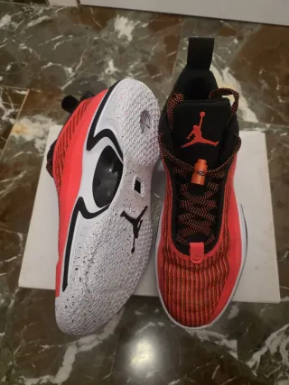 Air Jordan XXXVI LOW Negro Rojo