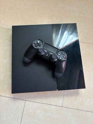 PS4 (PlayStation 4) 500GB Poco Uso