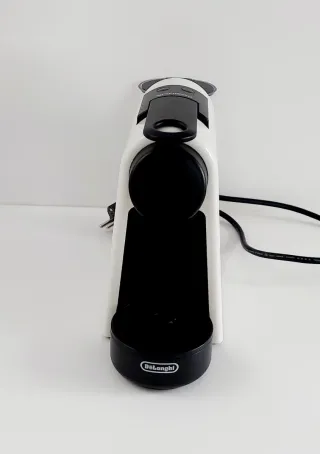 Cafetera Nespresso DeLonghi Blanca
