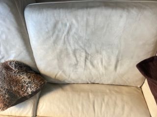 Sofá Natuzzi de piel eléctrico beige