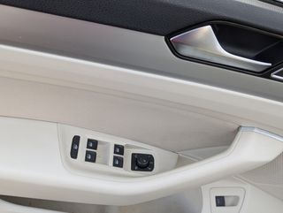 Volkswagen Passat 2.0Tdi DSG Techo Garantía IVA In